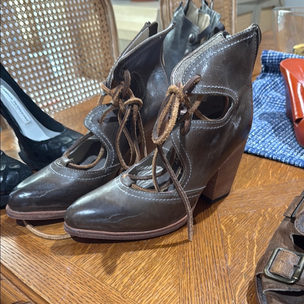 Brown Leather Women's Heeled Shoes